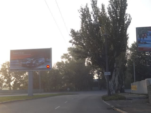 Беклайт 8x4,  Наб.Ленина - Мерефо-Херсонский мост, разделитель из центра
