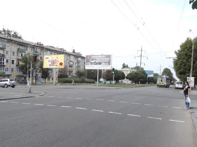 Щит 6.2x3.2,  пр.Кирова - ул.Вакуленчука, слева в центр