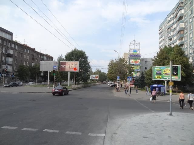 Призма 6x3,  пр.Кирова - ул.Свердлова, призматрон в центр